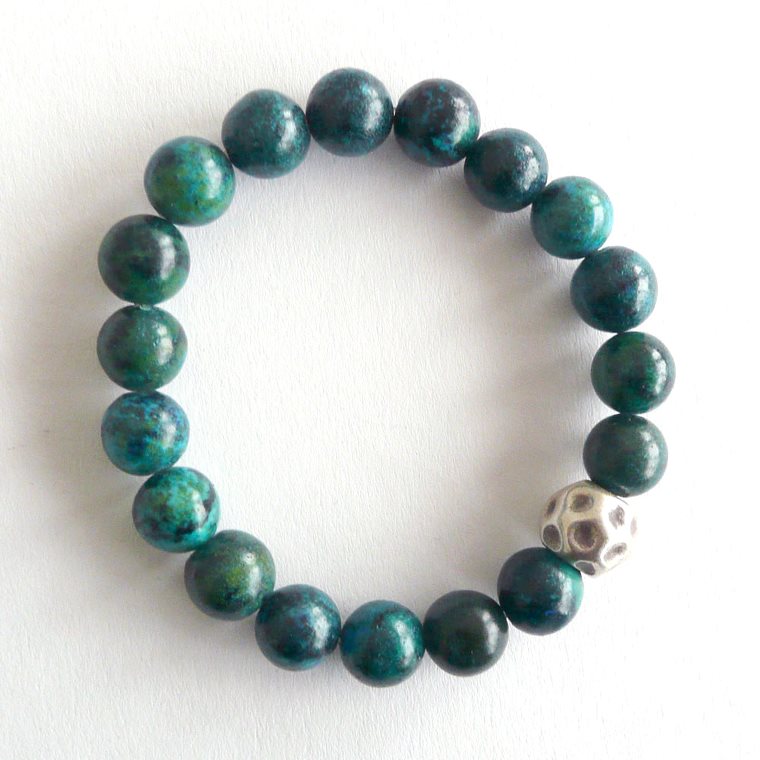 Armbånd med chrysocolla og håndlavet sølv perle